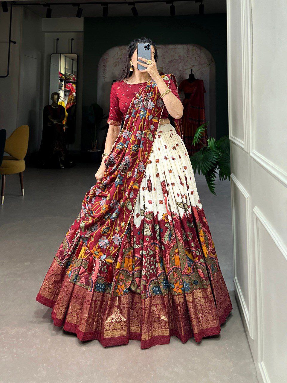 πΈ Blossom Boldly: Radiate Charm in Floral Printed Lehengas πΈ